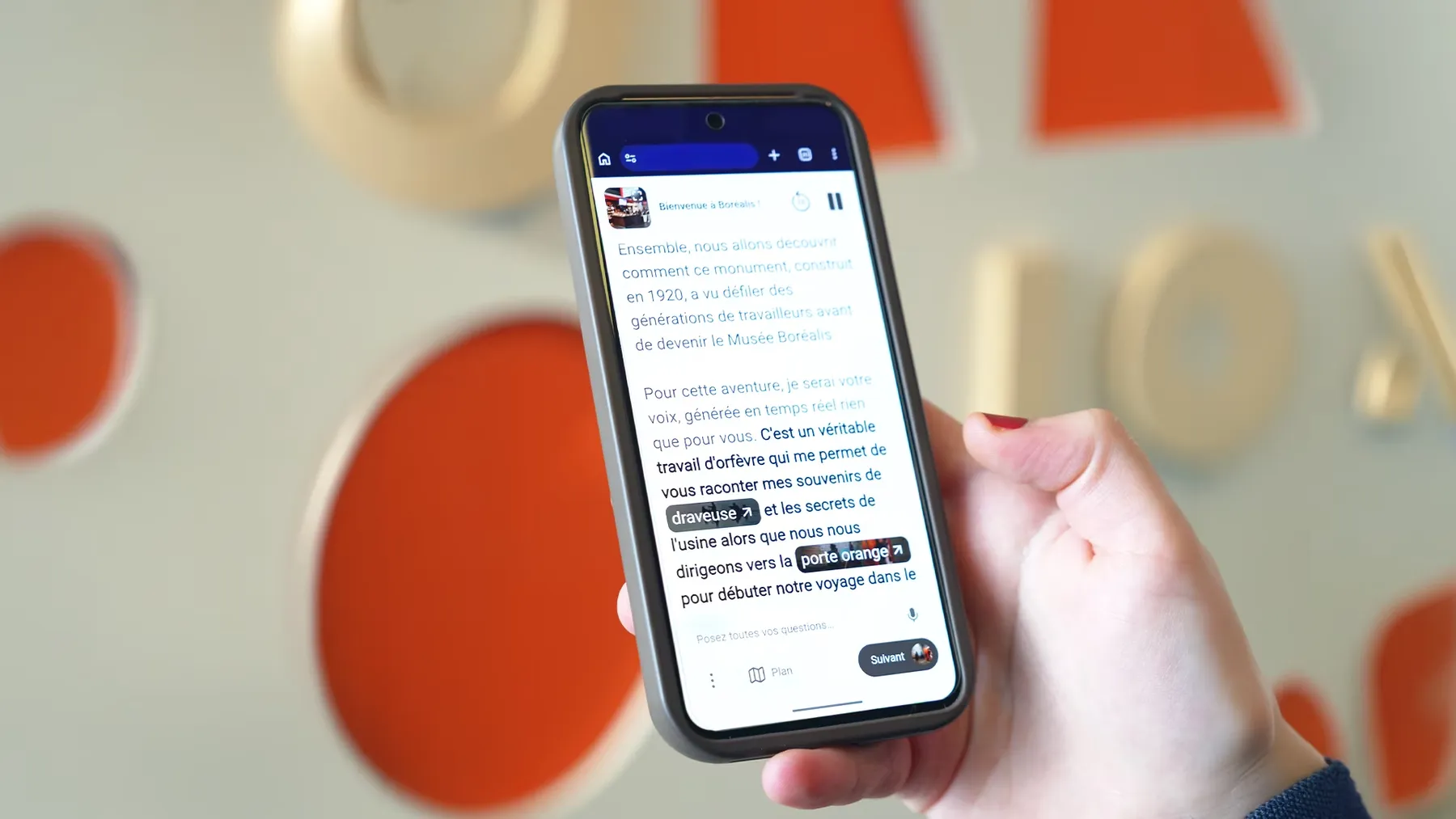 A visitor's phone showing the Boréalis tour in front of the museum's lettering